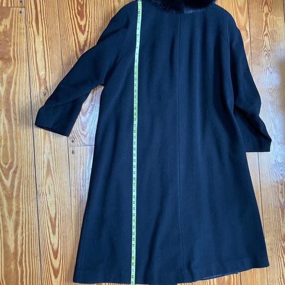 🎉HP🎉~Genuine Fox Fur Collar Soft,Luxurious ,Long Coat by Forecaster of Boston… - Picture 15 of 16